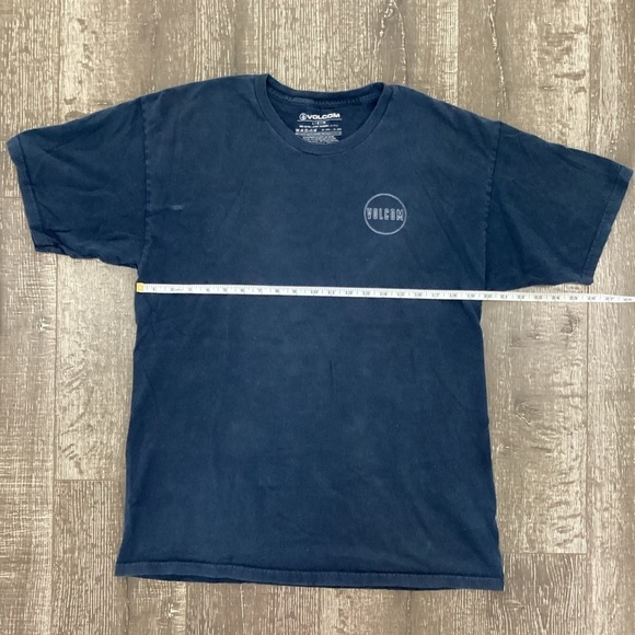 Volcom men’s graphic tee shirt - Picture 5 of 6
